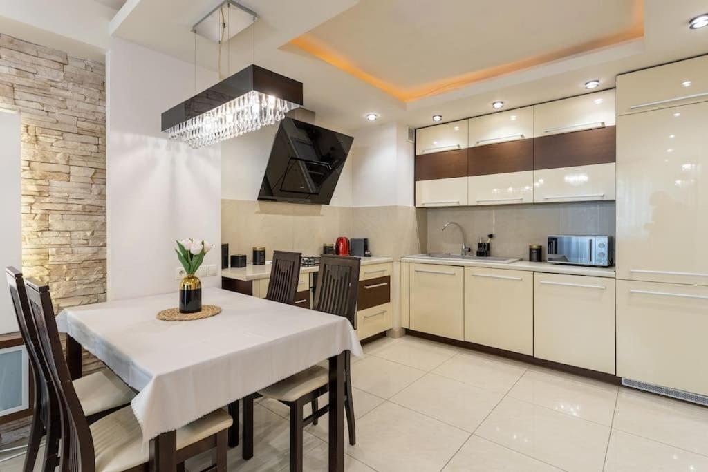 Apartament Close-urban Chic - One Bedroom -luxury - Grzybowska 5 Warszawa