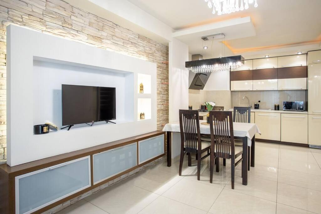 Close-urban Chic - One Bedroom -luxury - Grzybowska 5 Apartament Warszawa